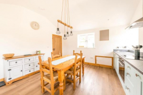 Well-located countryside cottage